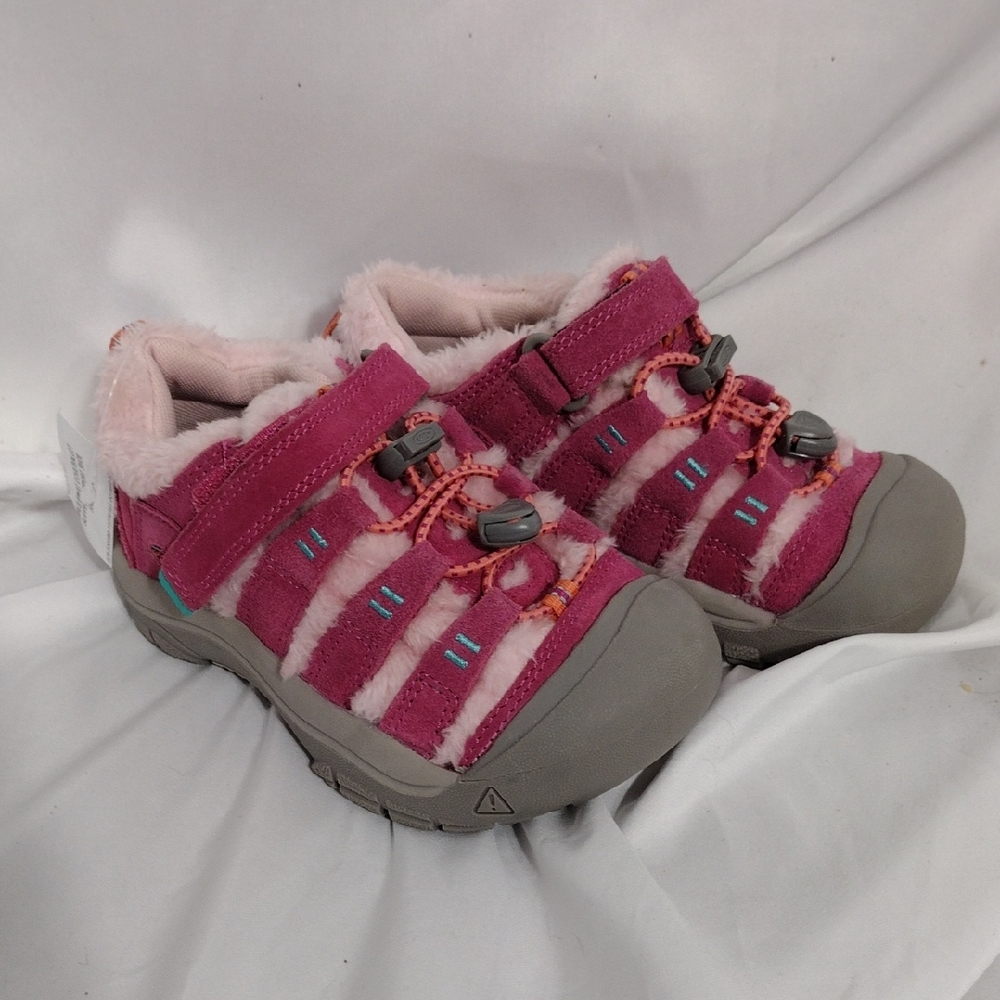 NWOB Keen Girls Fruit Dove/Ballet Slipper Newport Shoe Winter Fur Sneakers Sz 11